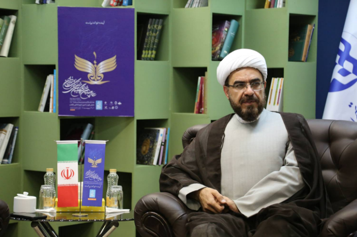 برای نخستین بار در تاریخ انقلاب اسلامی صورت گرفت؛ ارتباط نخبگان با مدیران دولت در نمایشگاه کتاب تهران